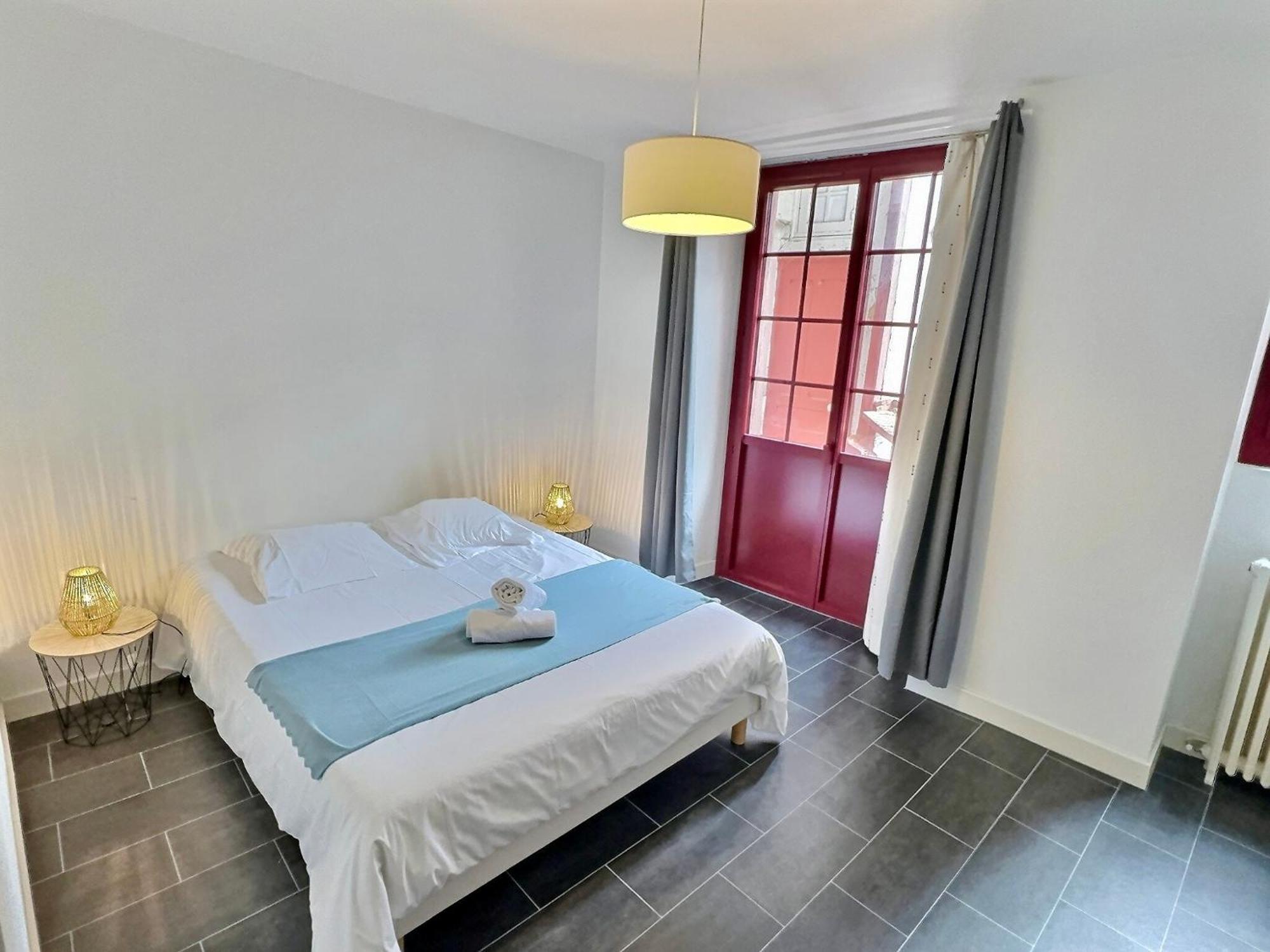 شقة Wonderhost, Superbes Volumes Et Charme De L'Ancien بو المظهر الخارجي الصورة
